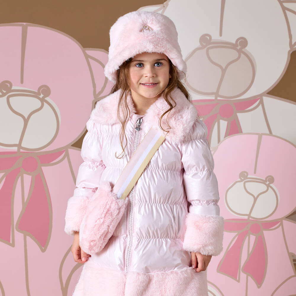 A Dee-Girls Blush Heart-Shaped Fur Handbag | Childrensalon Outlet