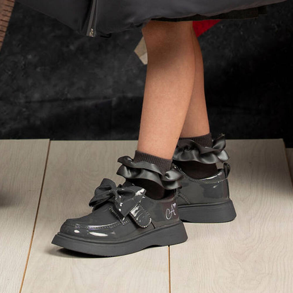 A Dee-جوارب ساتان رمادية للبنات مع كشكش | Childrensalon Outlet