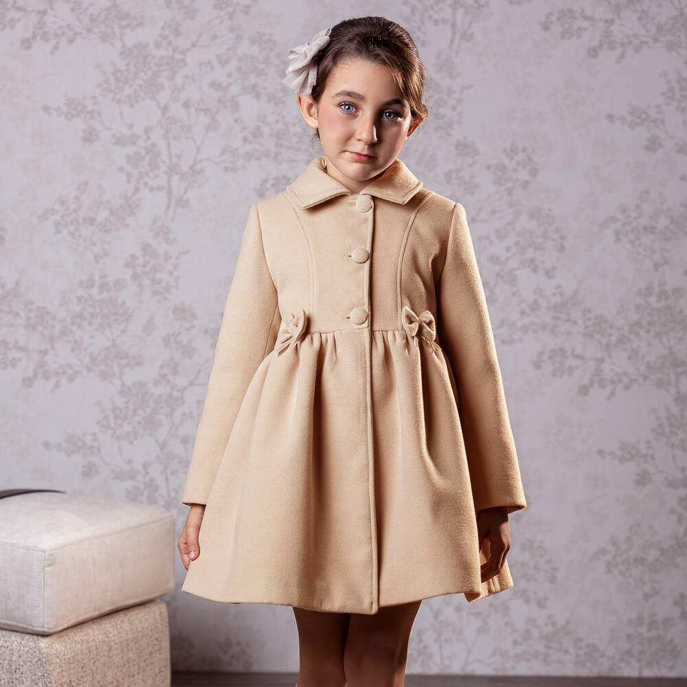 Abuela Tata-Girls Beige Classic Bow Coat | Childrensalon Outlet