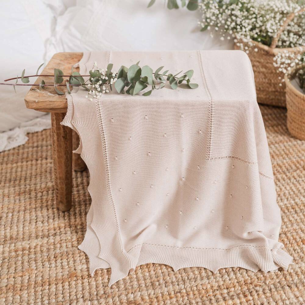 Artesanía Granlei-Beige Knitted Baby Shawl with Scalloped Edges (128cm) | Childrensalon Outlet