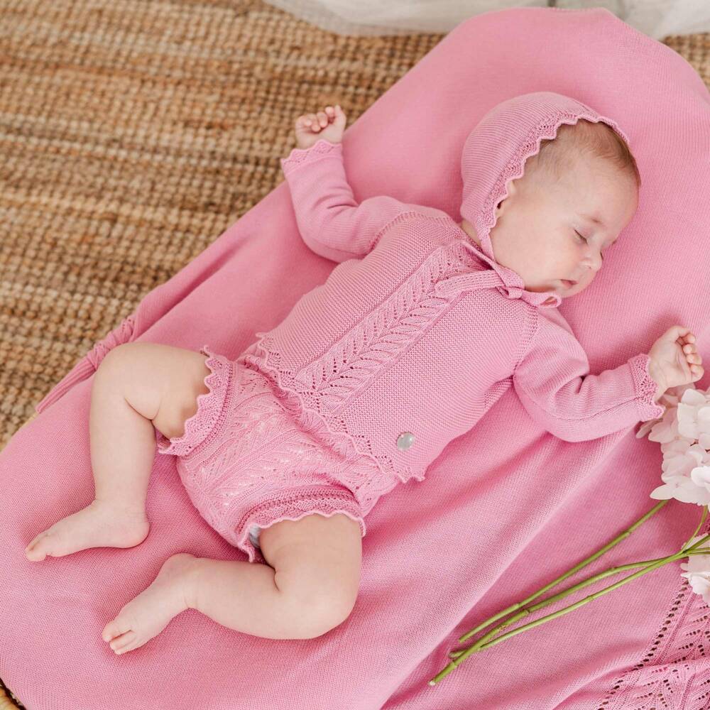 Artesanía Granlei-Girls Bright Pink Knitted Shorts Set with Bonnet | Childrensalon Outlet