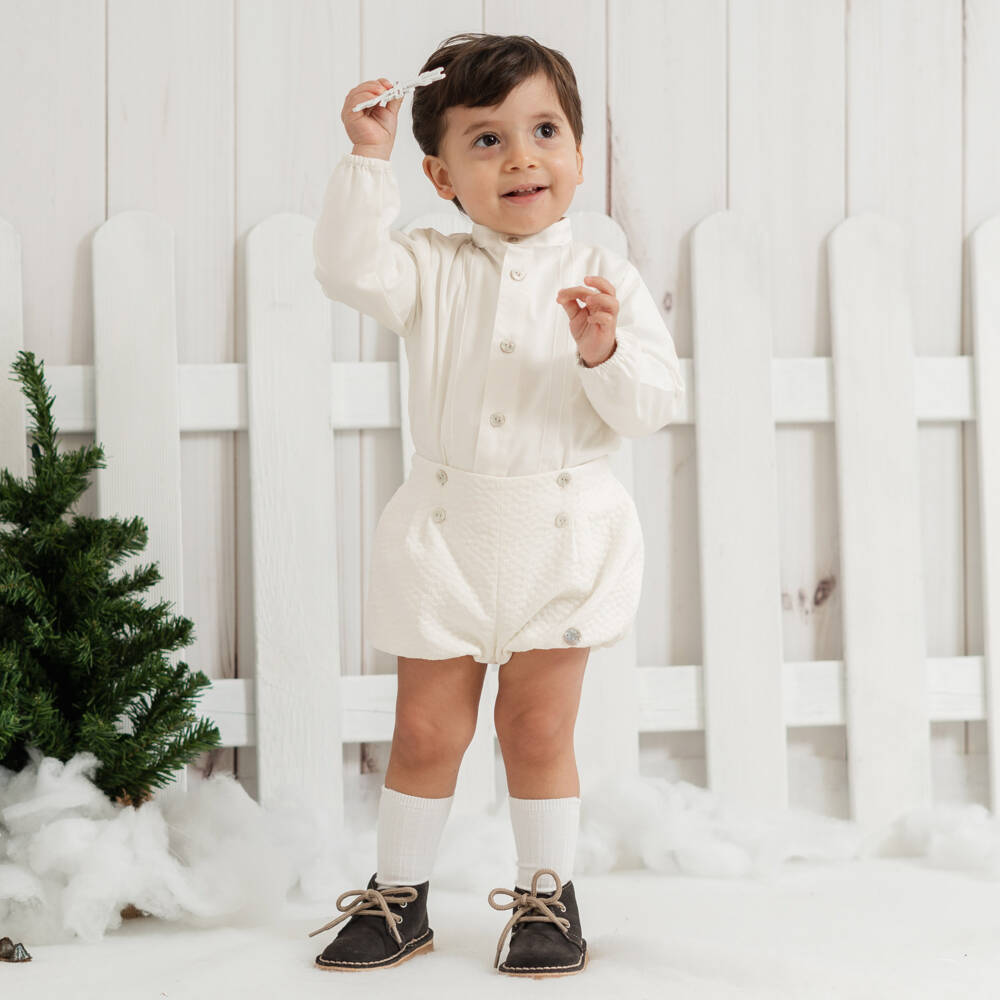 Artesanía Granlei-Baby Boys Ivory Buster Suit with Pintuck Detailing | Childrensalon Outlet
