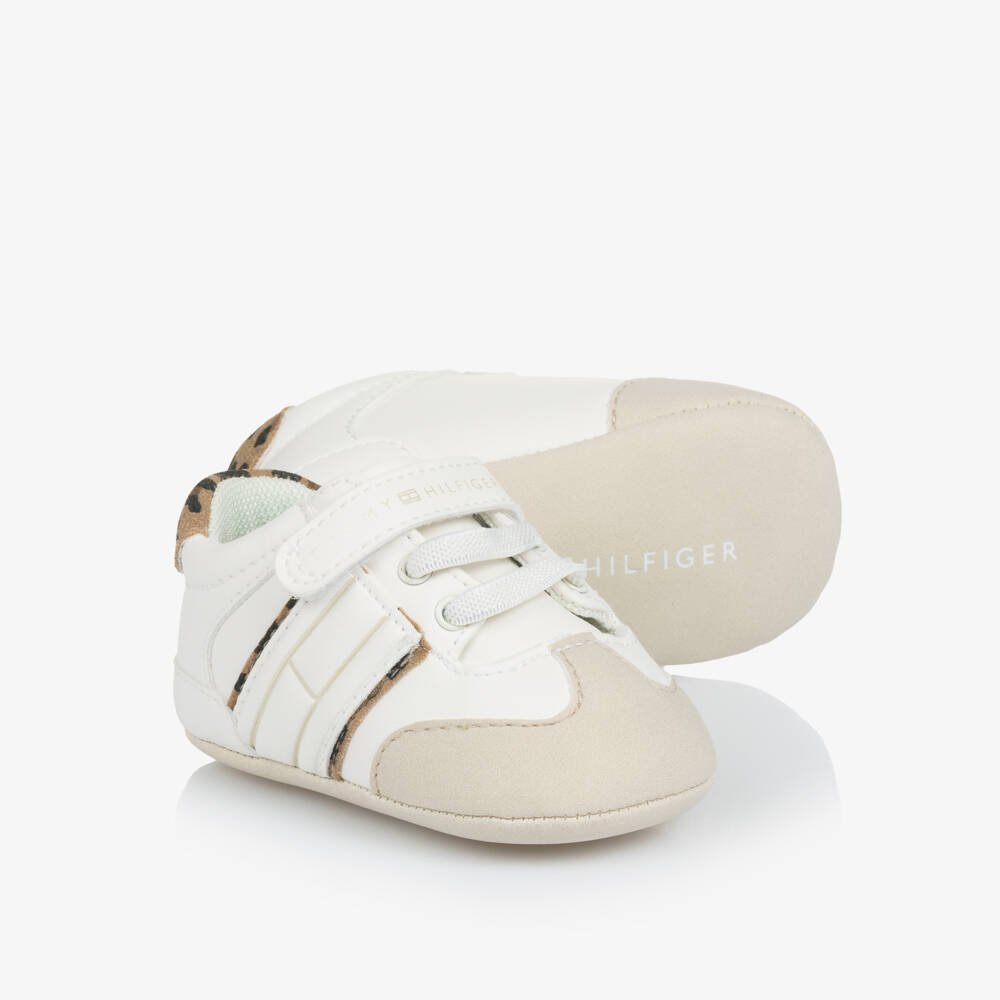 Tommy Hilfiger-Baby Girls White Faux Leather Pre-Walker Trainers | Childrensalon Outlet