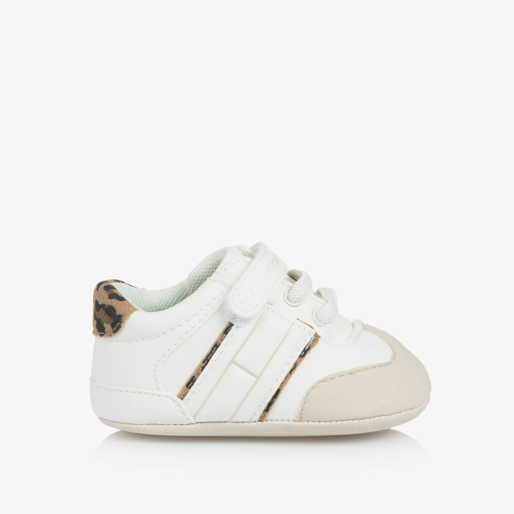 Tommy Hilfiger-Baby Girls White Faux Leather Pre-Walker Trainers | Childrensalon Outlet
