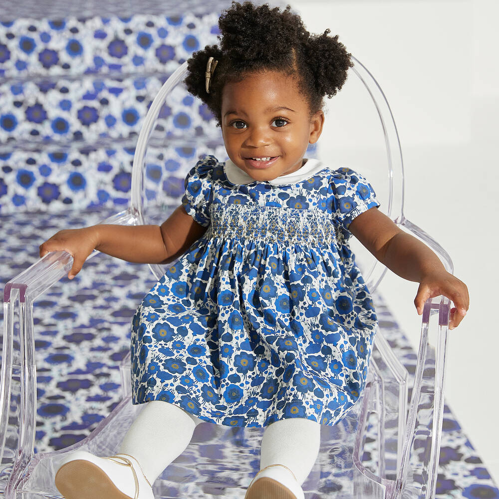 بياتريس آند جورج X Childrensalon-فستان مطرز سموكينغ قطن بوبلين لون أزرق | Childrensalon Outlet