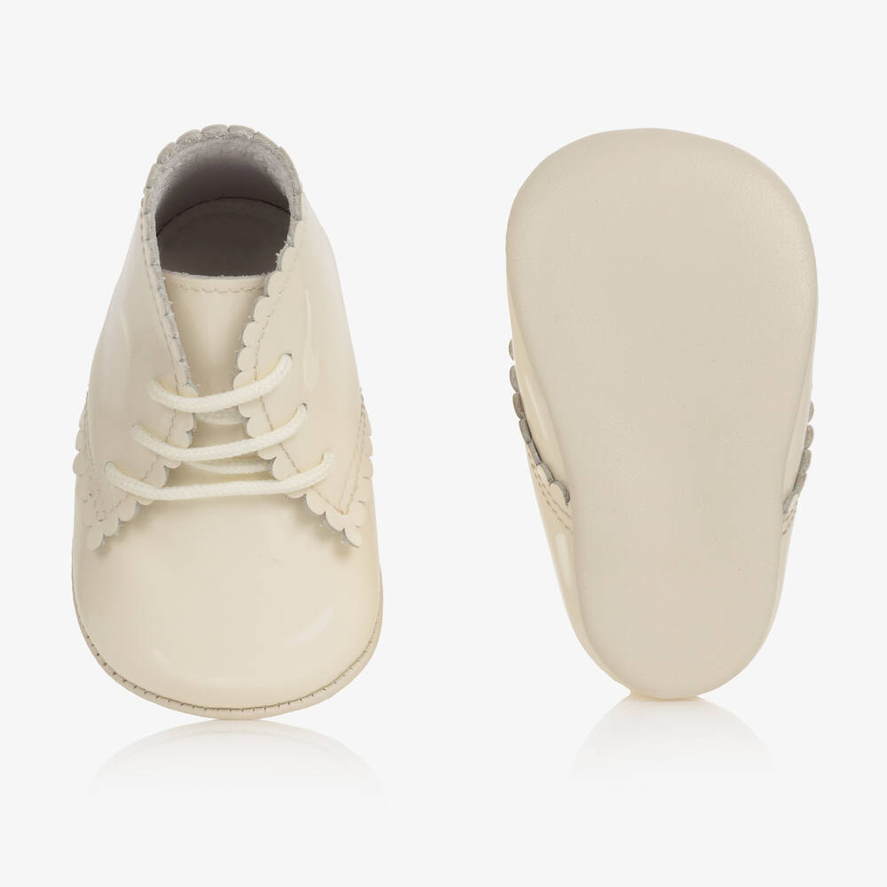 Beatrice & George-Кремовые пинетки из лакированной кожи | Childrensalon Outlet