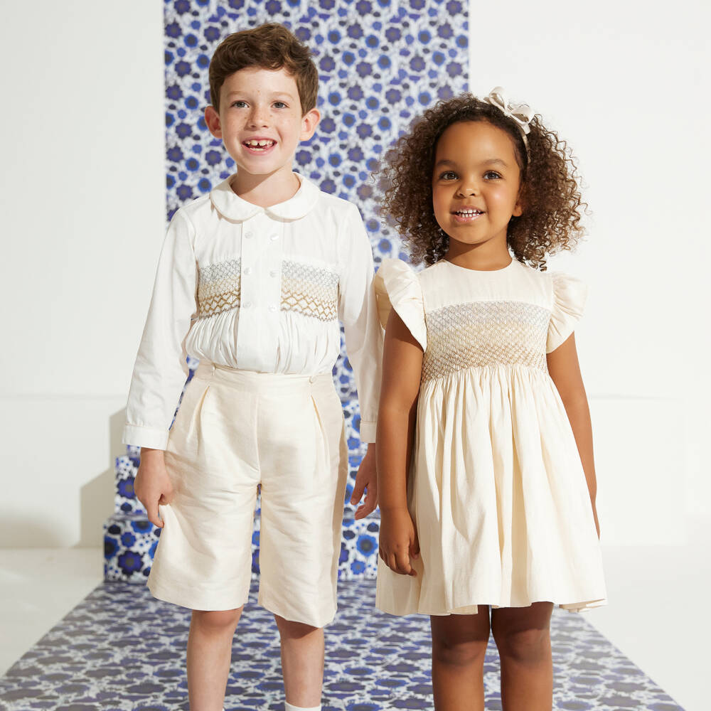 Beatrice & George X Childrensalon-بدلة بوستر عاجية للأولاد | Childrensalon Outlet