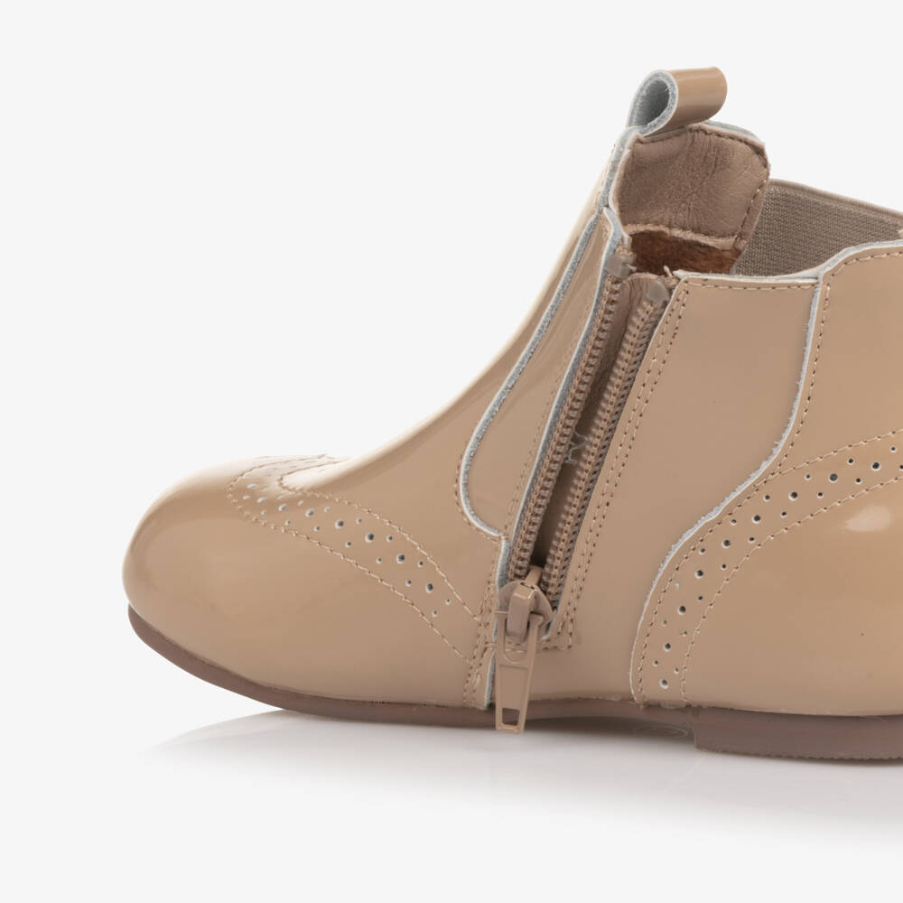 Beau KiD-Beige Patent Leather Chelsea Boots | Childrensalon Outlet