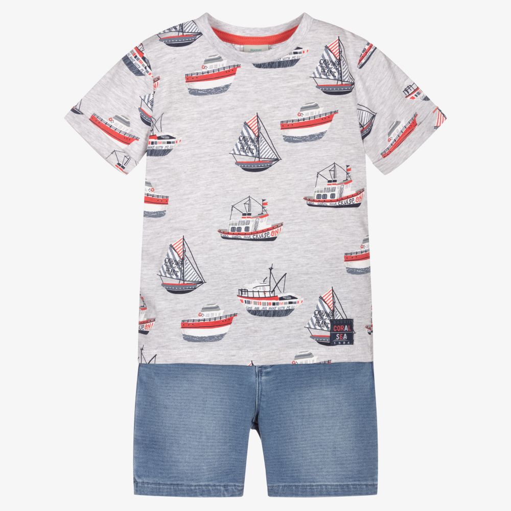 Boboli - Серая футболка с парусниками и синие шорты  | Childrensalon