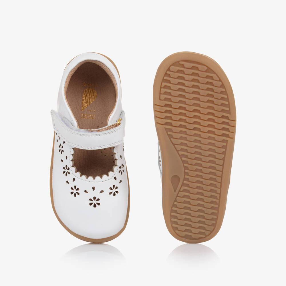 Bobux IWalk-Girls Scalloped Leather Velcro Mary Janes | Childrensalon Outlet