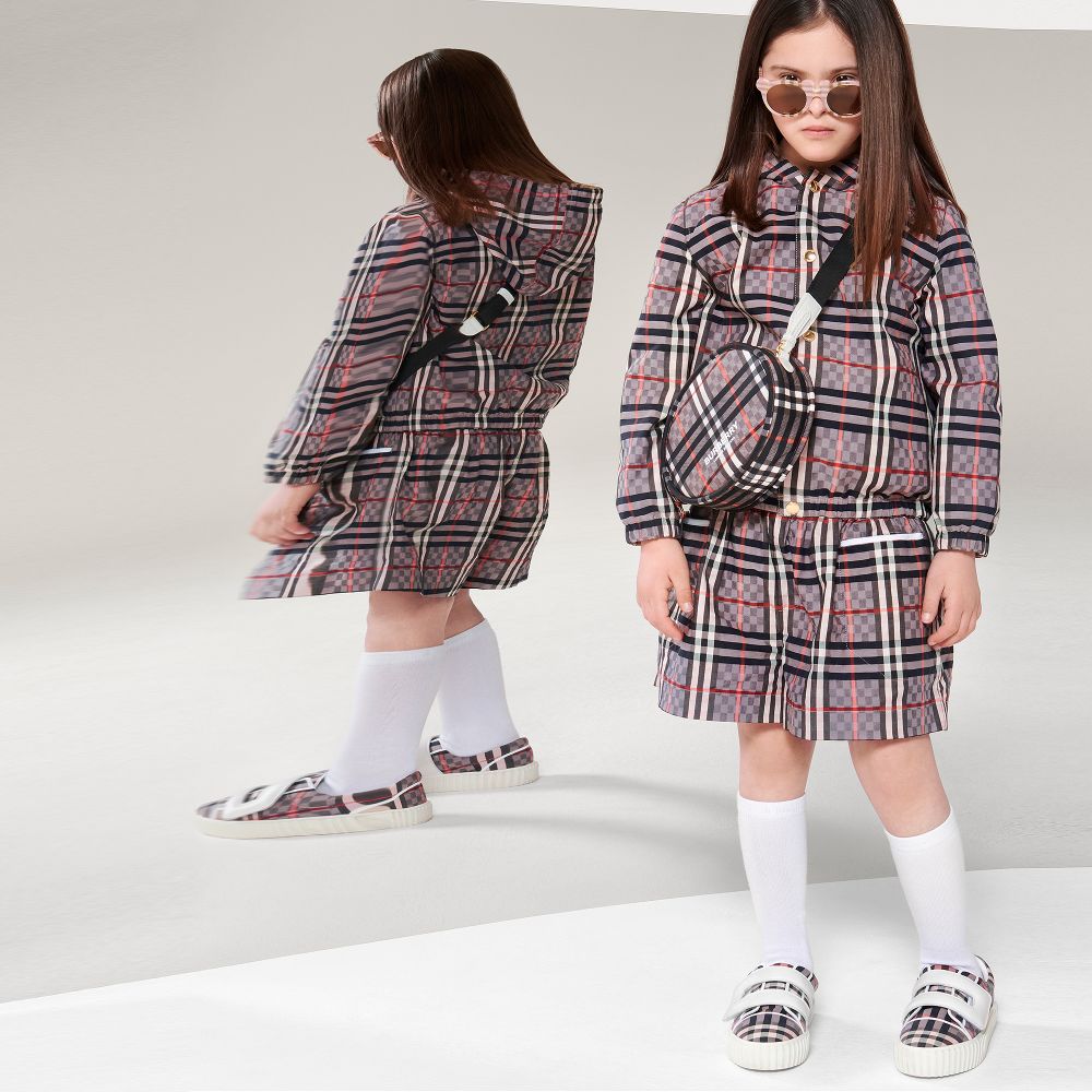 Burberry Girls Pink Cotton Shorts Childrensalon Outlet