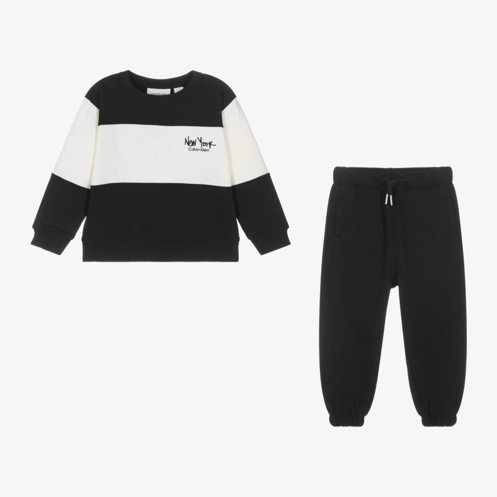 Calvin Klein-بدلة رياضية لون أسود وعاجي للأولاد | Childrensalon Outlet