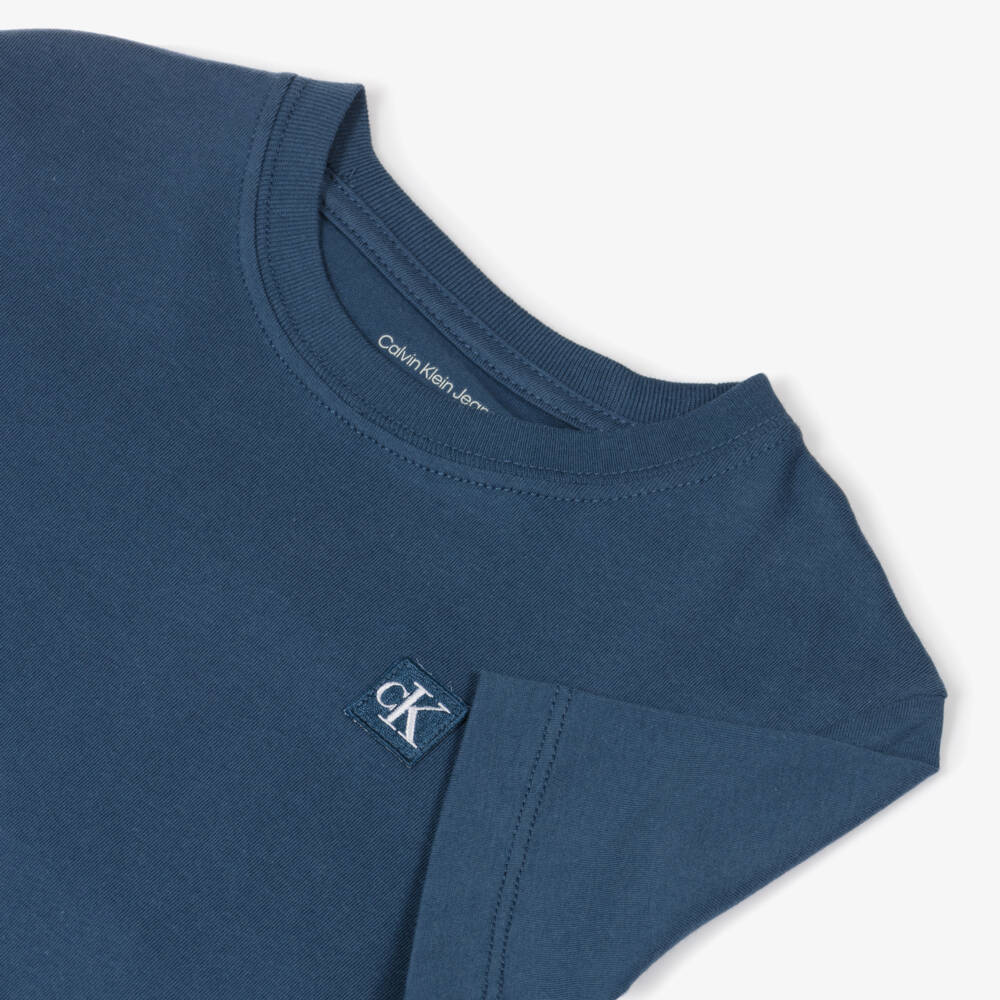 Calvin Klein-Boys Blue Cotton Badge Tee | Childrensalon Outlet