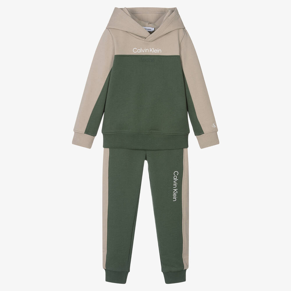 Calvin Klein - بدلة رياضية قطن لون أخضر وبيج للأولاد | Childrensalon