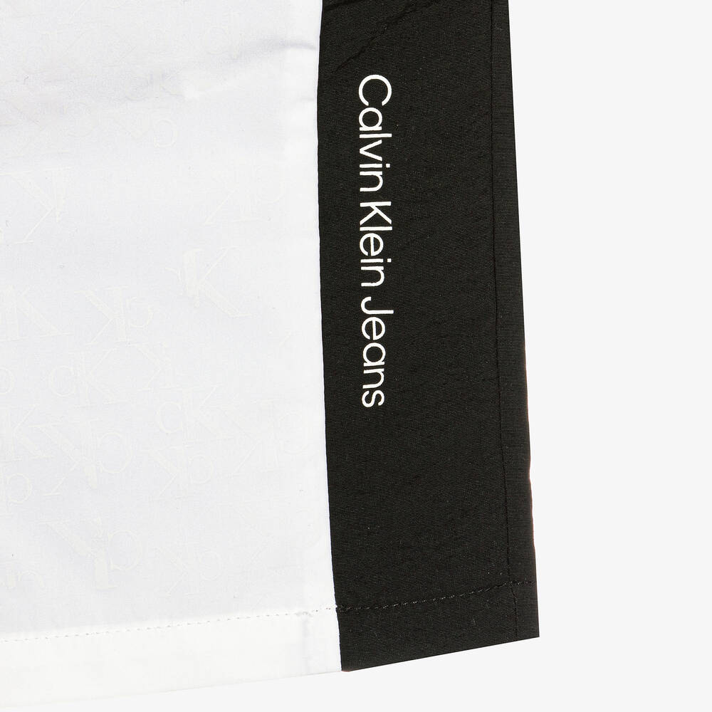 Calvin Klein Jeans-شورت قطن لون أبيض وأسود للأولاد | Childrensalon Outlet