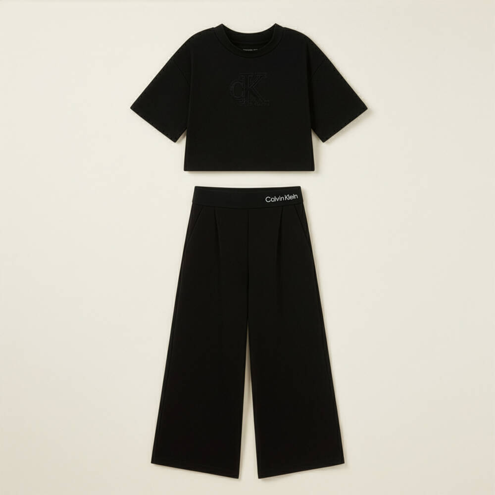 Calvin Klein-Girls Black Cotton CK Logo Boxy T-Shirt | Childrensalon Outlet