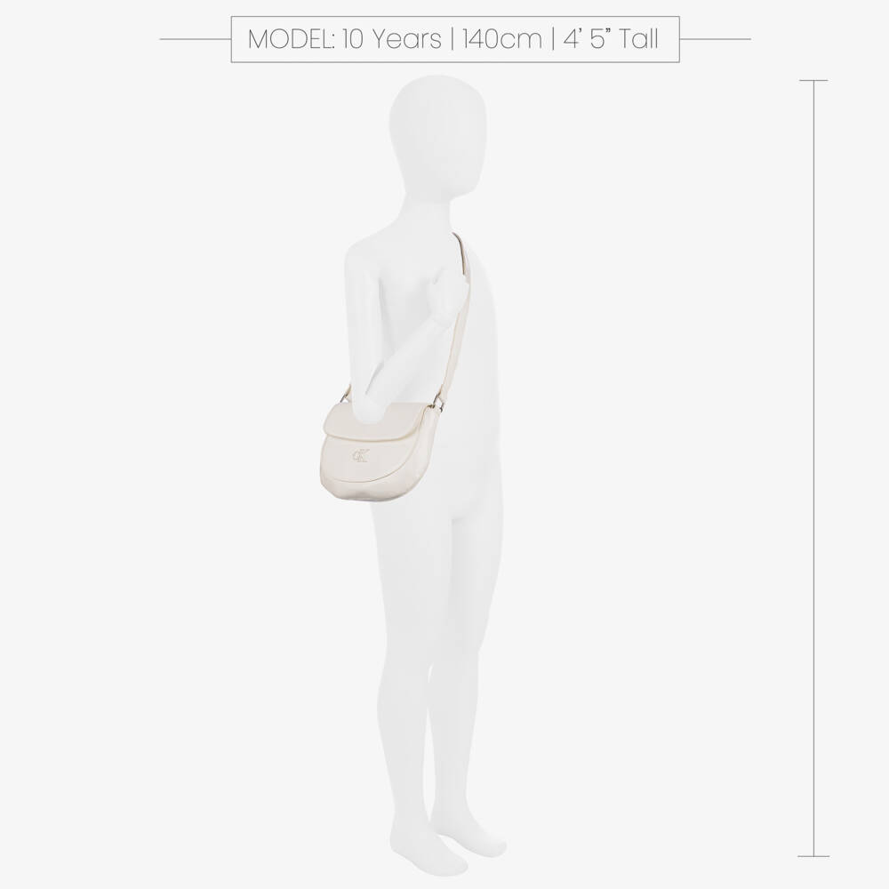 كالفين كلاين-حقيبة جلد صناعي لون عاجي للبنات (21 سم) | Childrensalon Outlet