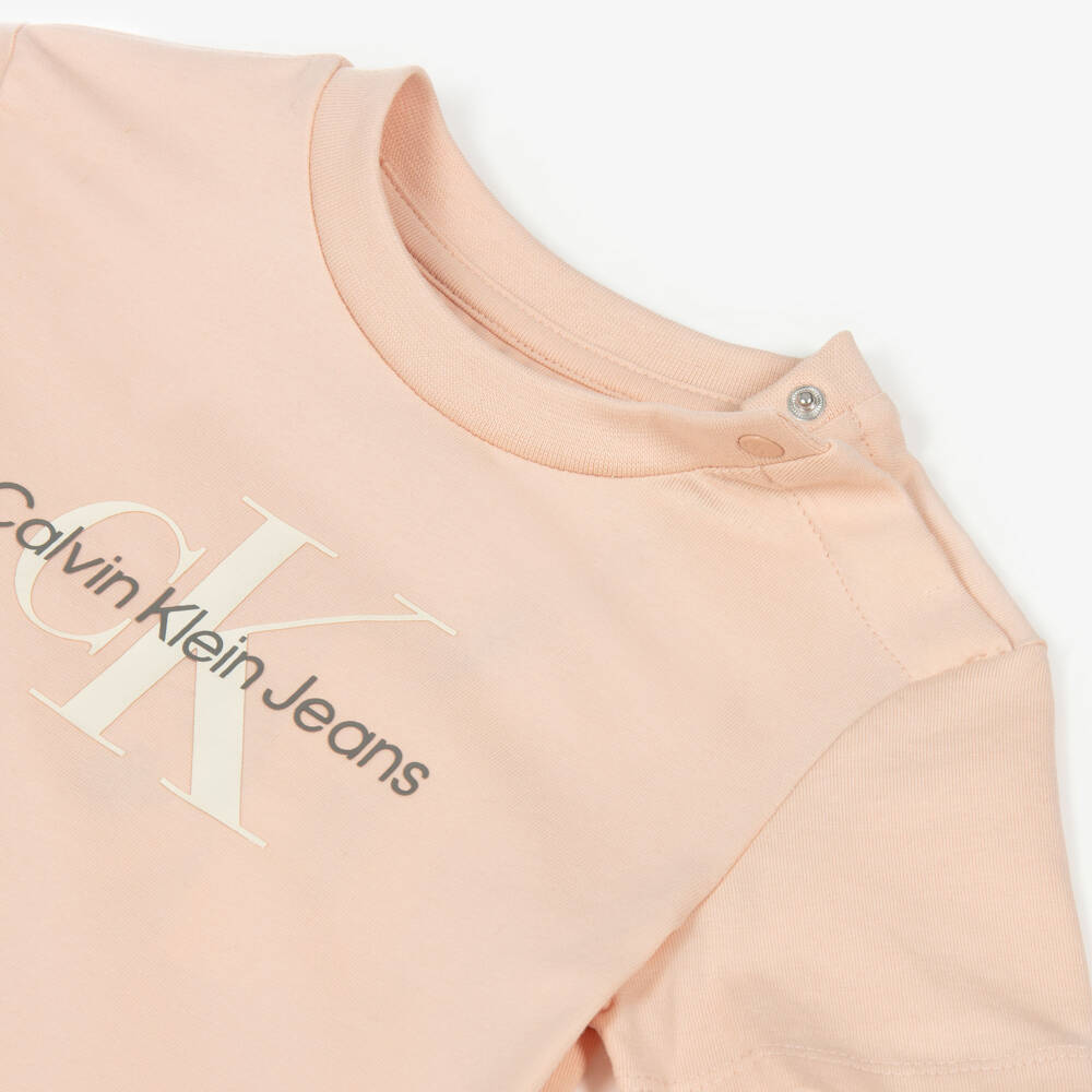 Calvin Klein-Girls Soft Pink Logo Tee | Childrensalon Outlet