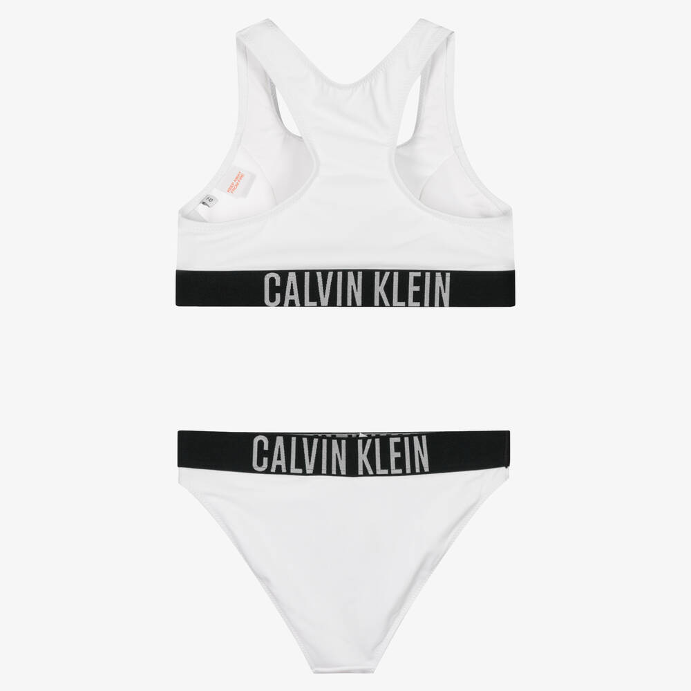 Fille en sous vetement calvin klein 2025