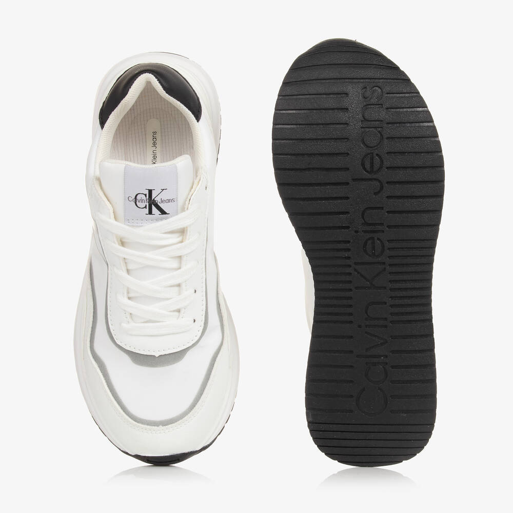 Calvin Klein-ترينرز بأربطة جلد صناعي لون أبيض | Childrensalon Outlet