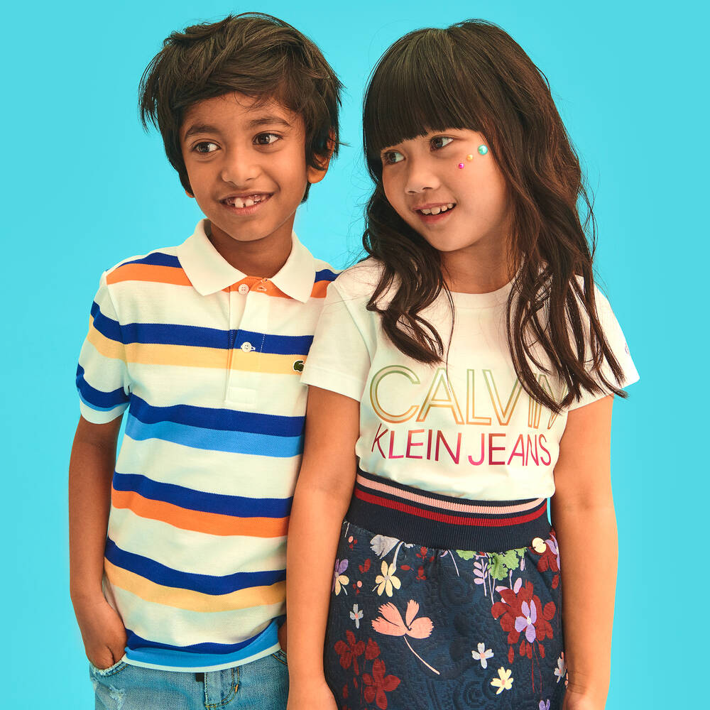 Calvin Klein Джинсы-Белая футболка из органического хлопка | Childrensalon Outlet