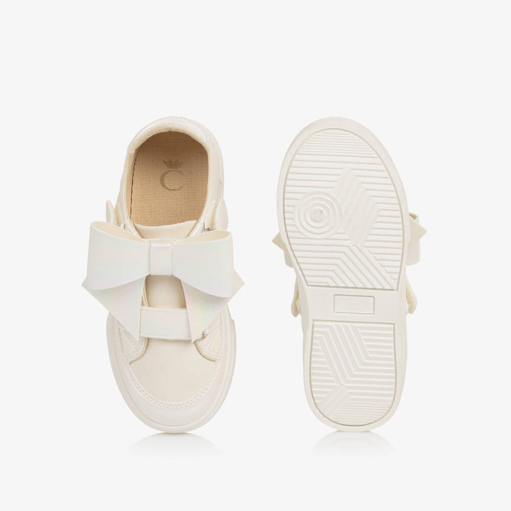 Caramelo Kids-Girls Ivory Faux Leather Bow Trainers | Childrensalon Outlet