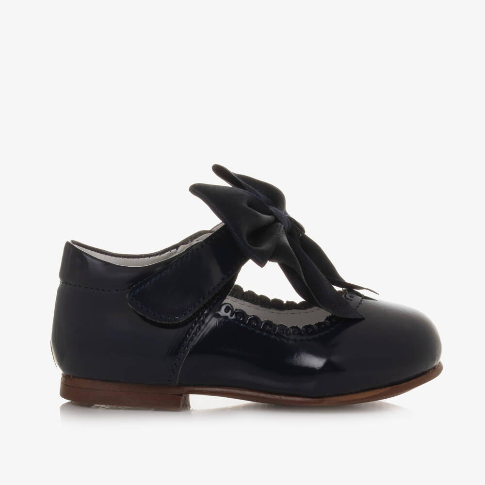 Caramelo Kids-حذاء ماري جين للبنات باللون الكحلي مع فيونكة ساتان | Childrensalon Outlet