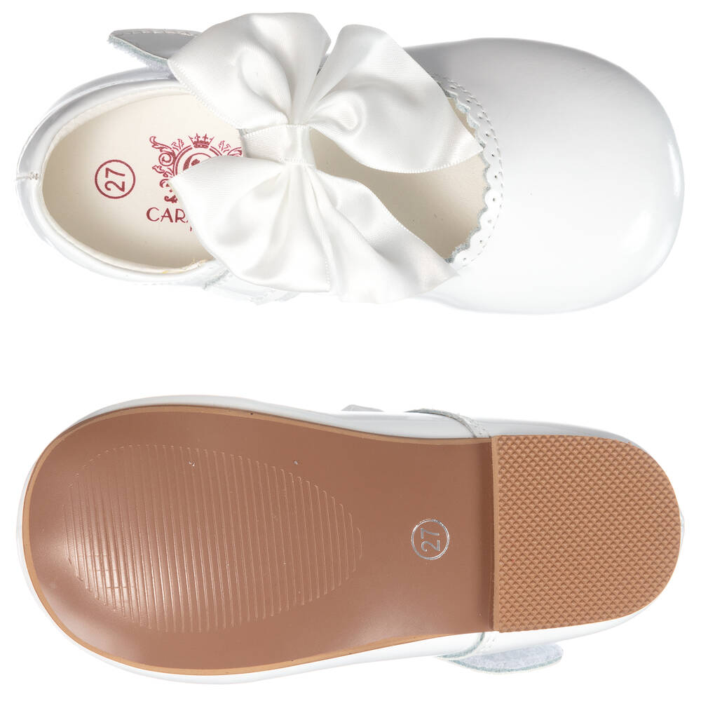 Girls white top bow shoes