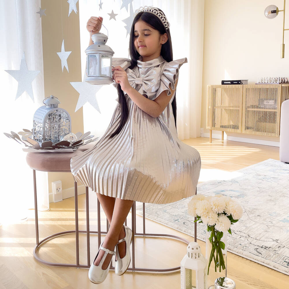 تشلدرن صالون-فستان فضي لامع مطوي للبنات | Childrensalon Outlet