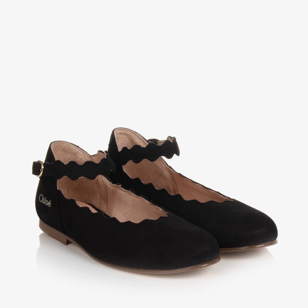 Chloe scalloped pump 2025