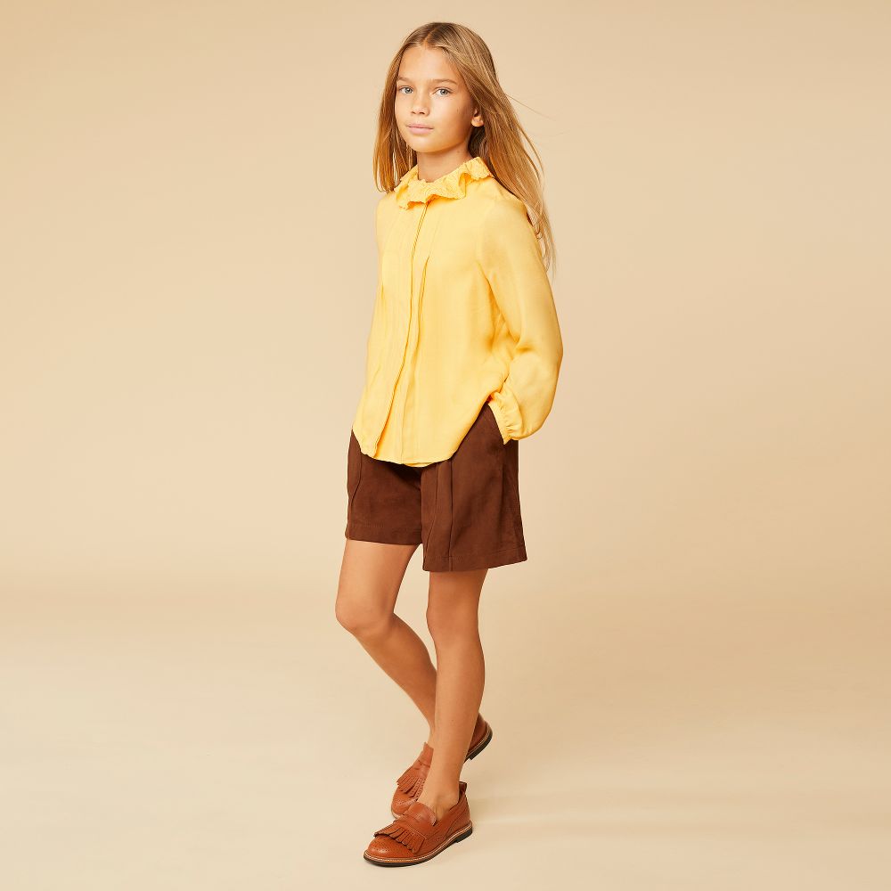 Short en deals daim marron