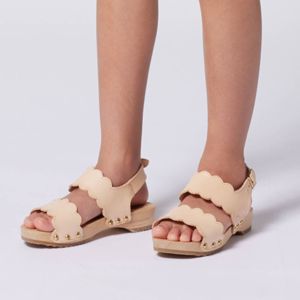 Chloé-قباقيب جلدية وردية خوخية للبنات بتصميم مموج | Childrensalon Outlet