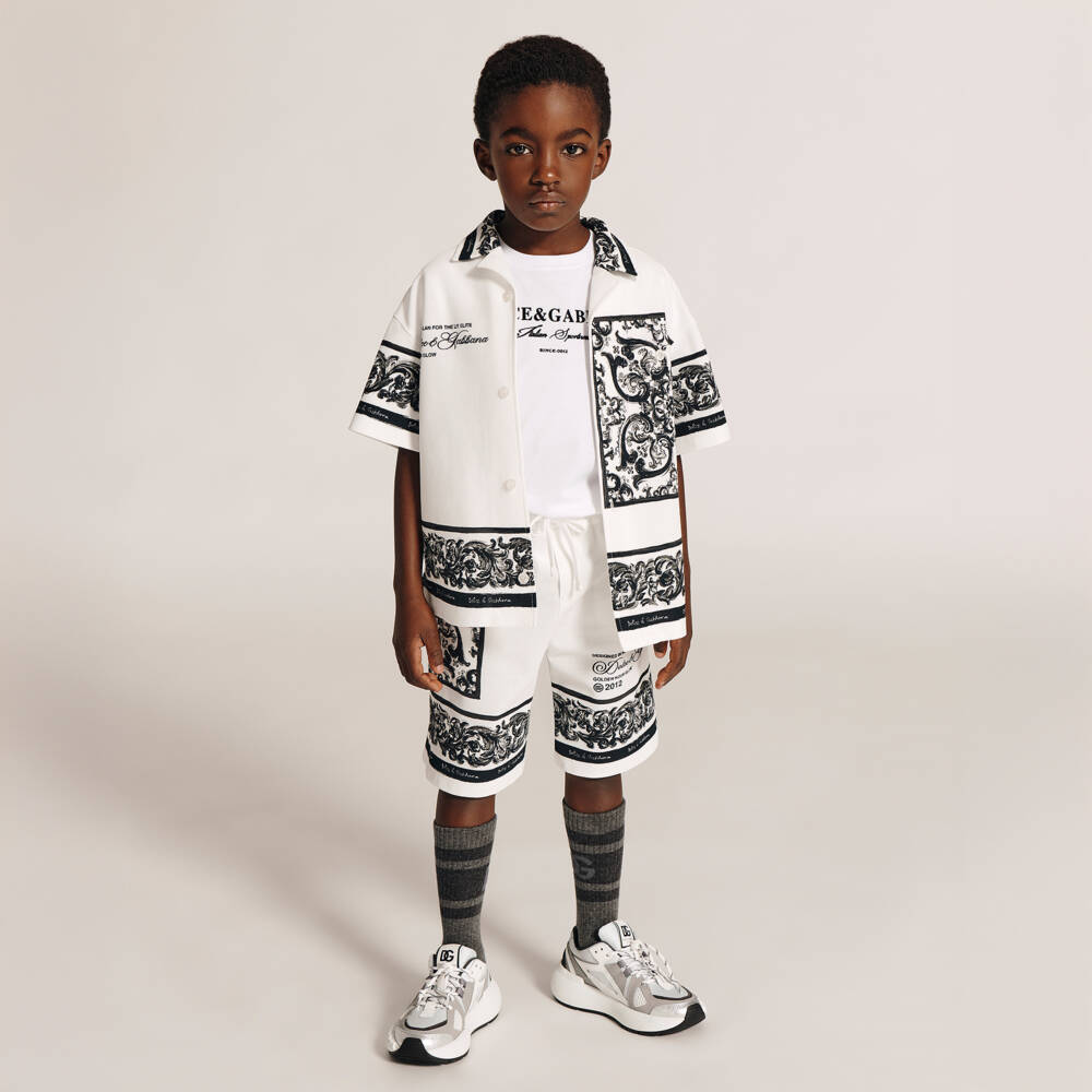 Dolce & Gabbana-شورت أبيض قطني للأولاد بتصميم ماجوليكا | Childrensalon Outlet