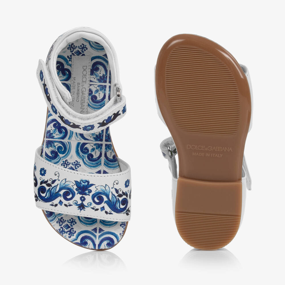 Dolce & Gabbana-Белые сандалии с синим принтом Majolica | Childrensalon Outlet