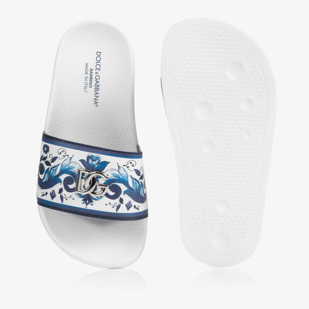 Dolce & Gabbana-Белые шлепанцы с синим принтом Majolica | Childrensalon Outlet