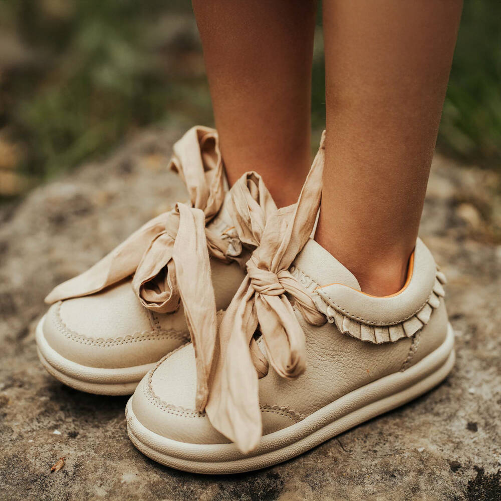 Donsje-Girls Ivory Leather Ruffle Sneakers | Childrensalon Outlet