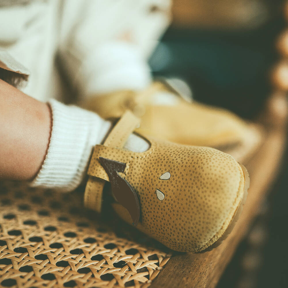 دونسجي-حذاء جلد لون أصفر للأطفال | Childrensalon Outlet