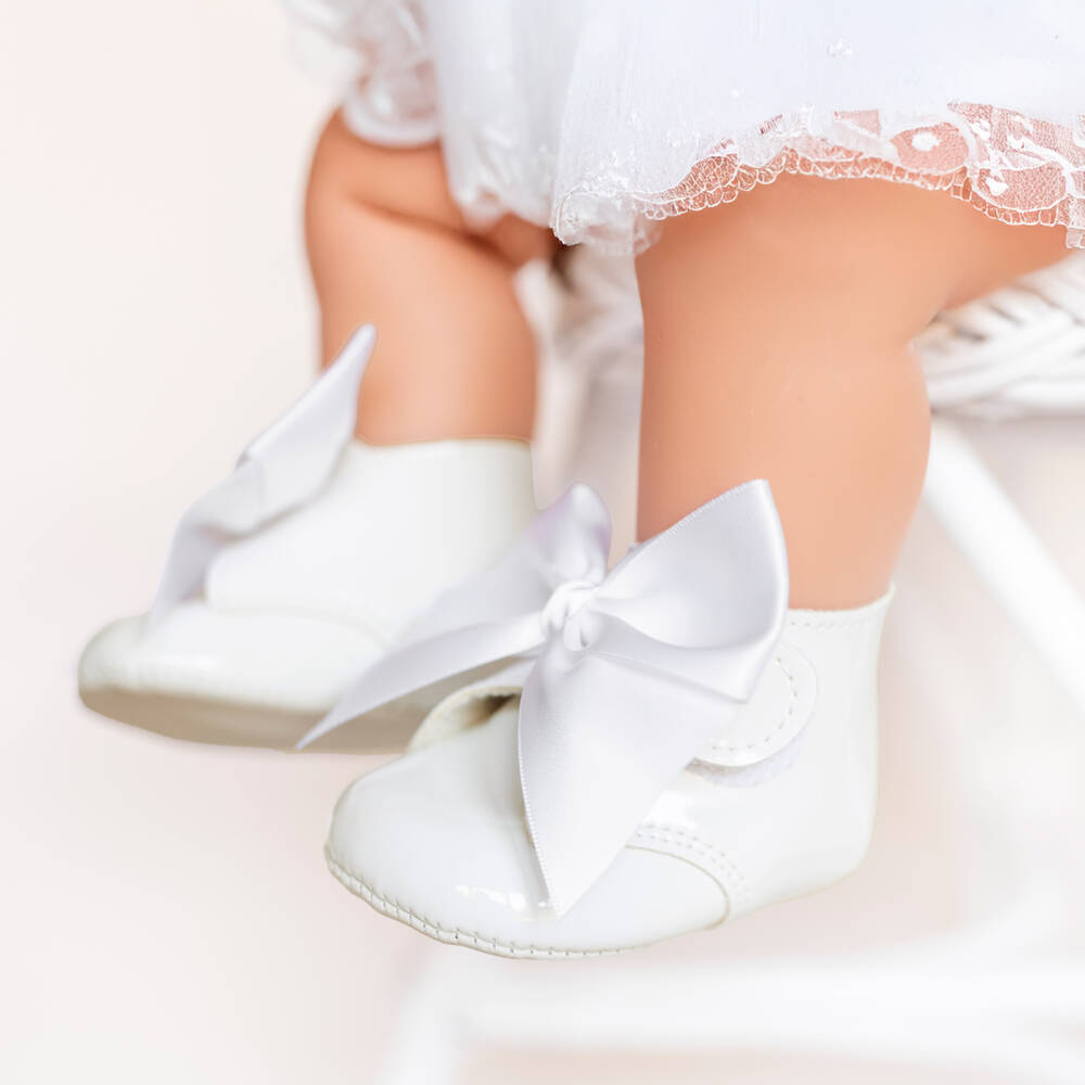 Early Days-Baby Girls White Patent Pre-Walker Boots with Satin Bow | Childrensalon Outlet