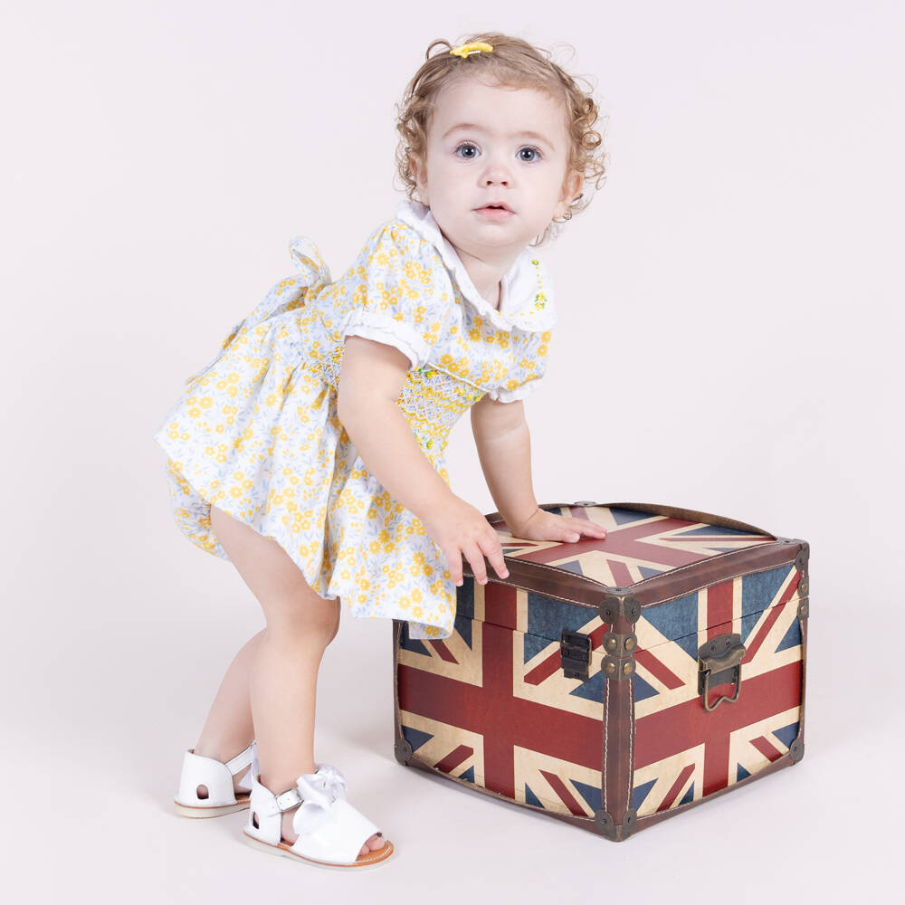 Early Days-Girls' Gleaming Leather Bow Sandals | Childrensalon Outlet