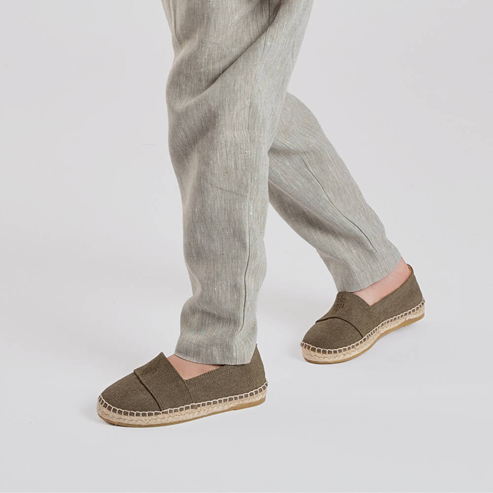 Eleventy-Boys Khaki Green Espadrilles with Embroidered Logo | Childrensalon Outlet