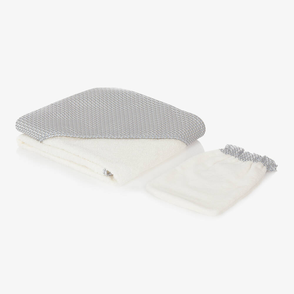 إمبوريو أرماني-طقم هدية منشفة وقفازات قطن لون عاجي وأزرق للمواليد | Childrensalon Outlet