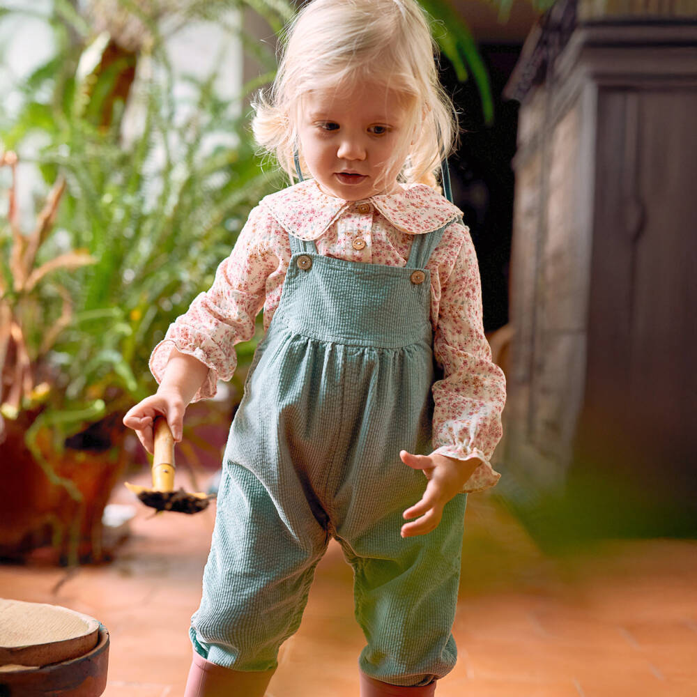 Laranjinha-Girls Sage Green & Ivory Cotton Dungarees Set | Childrensalon Outlet