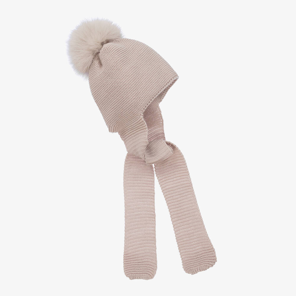 Hat with scarf attached top