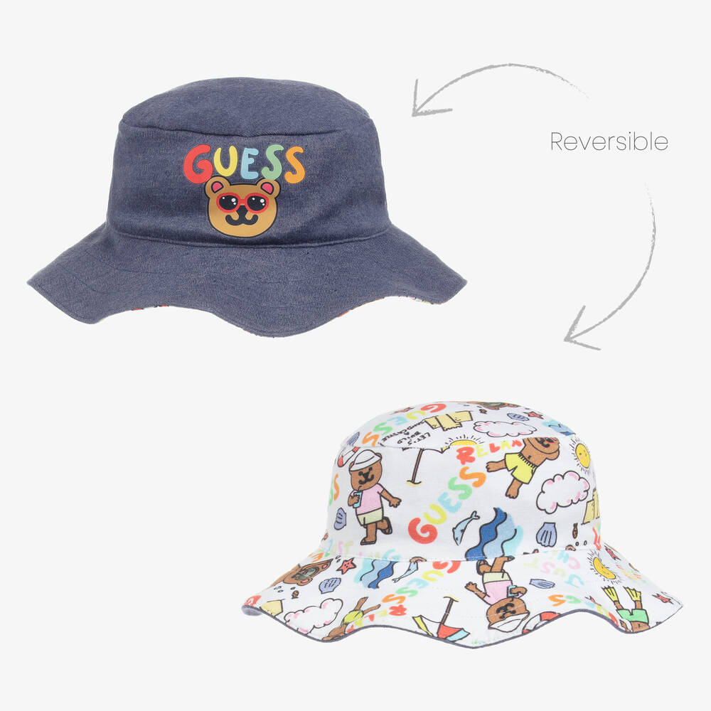 Guess - قبعة للشمس بوجهين قطن جيرسي لون أبيض وأزرق | Childrensalon