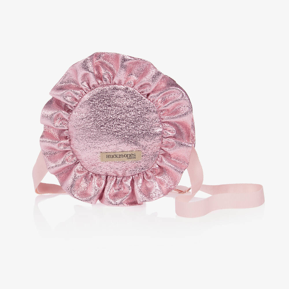 Hucklebones London - Сумка цвета розовый металлик с оборкой (19см) | Childrensalon