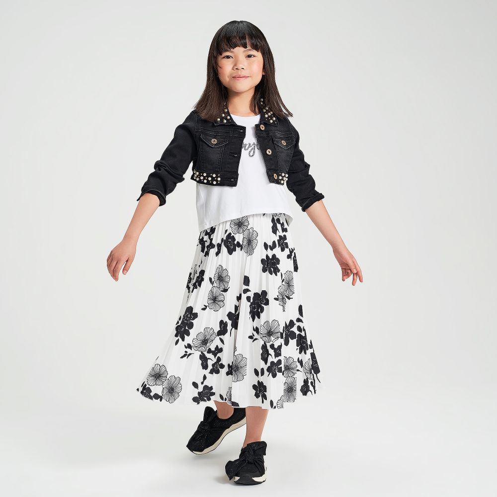 Black and white junior deals skirt