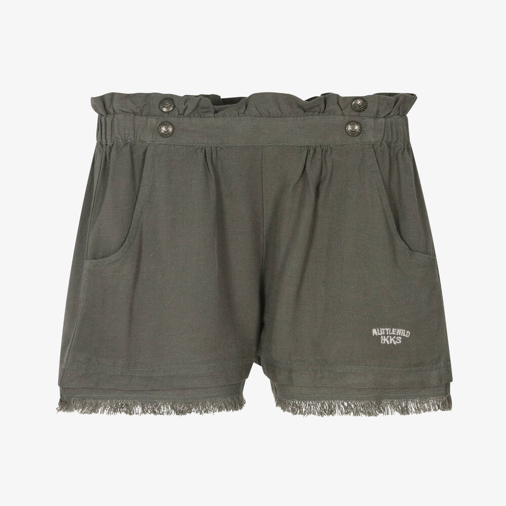 Charcoal gray shorts top