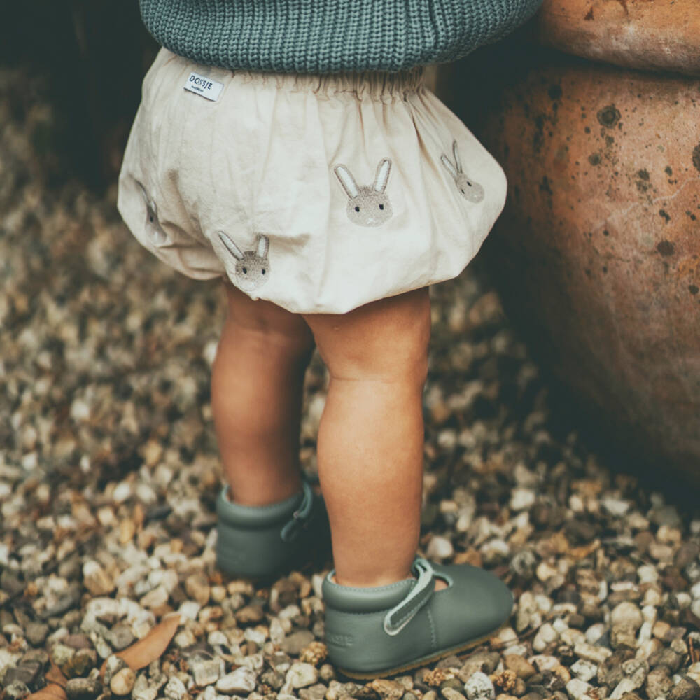 Donsje-Ivory Embroidered Cotton Bunny Shorts | Childrensalon Outlet