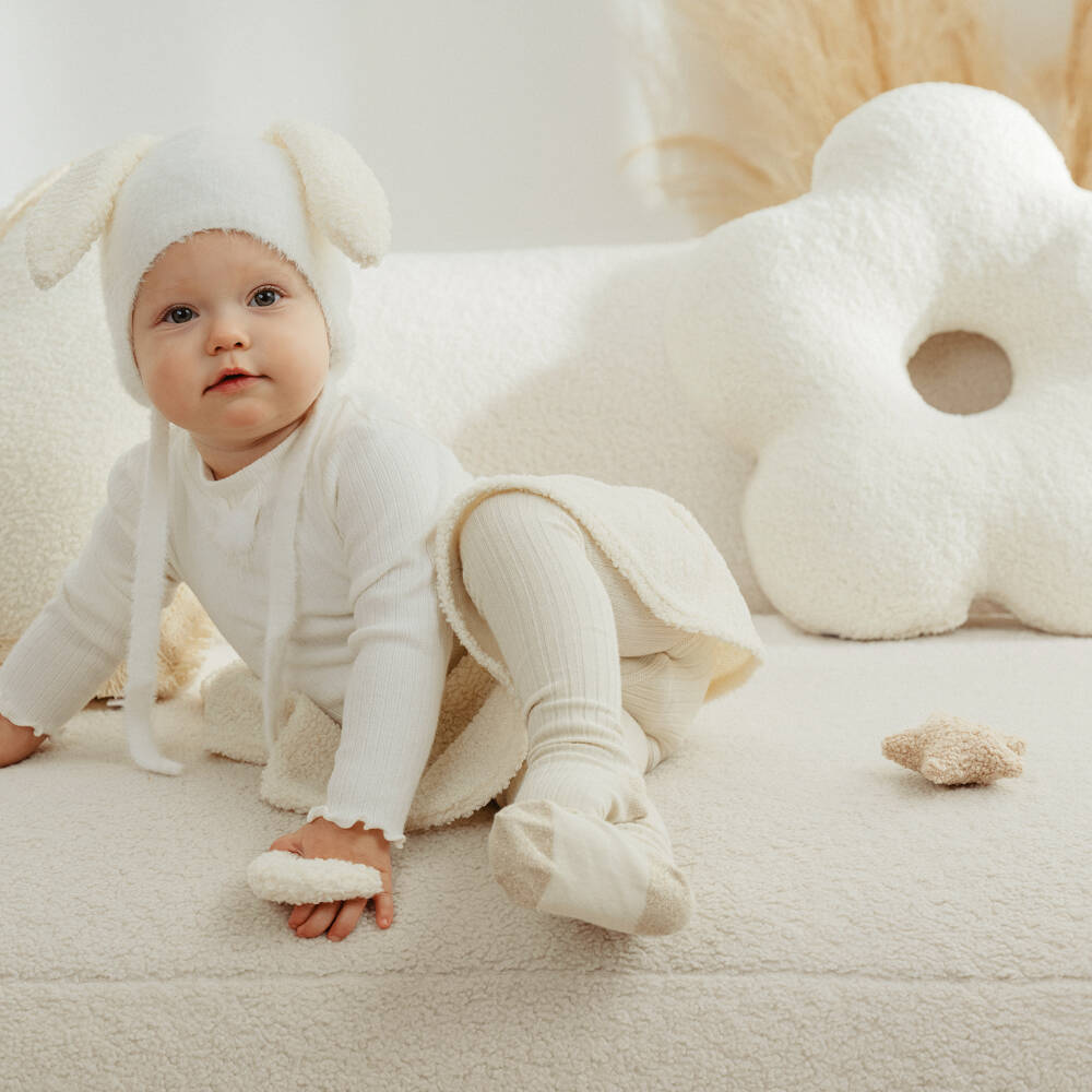 Jamiks-Girls Ivory Floral Bouclé Cushion | Childrensalon Outlet