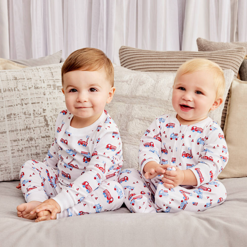 Kissy Kissy-بيجامة قطنية بيضاء للأولاد بتصميم سيارة إطفاء | Childrensalon Outlet